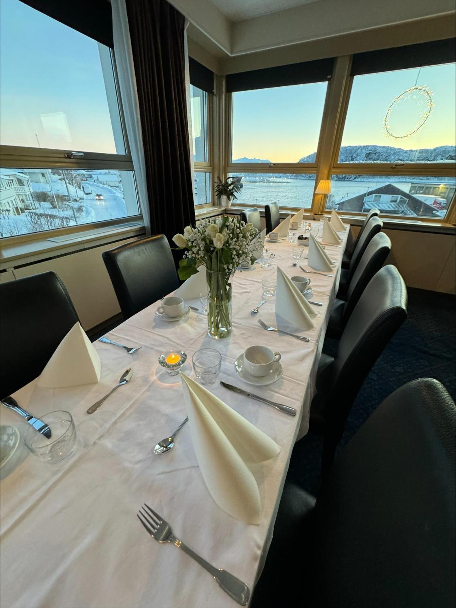 Hotell Maritim Skjervoy ภายนอก รูปภาพ