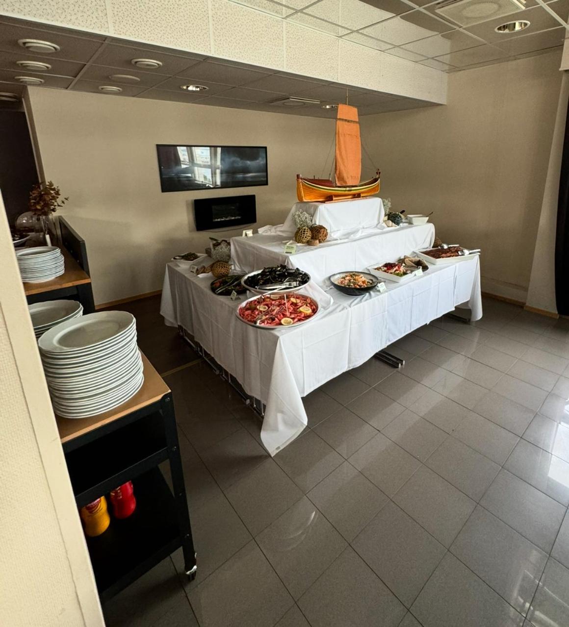 Hotell Maritim Skjervoy ภายนอก รูปภาพ